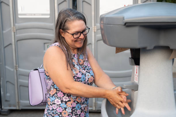 Best Portable toilet rental cost  in Lena, IL